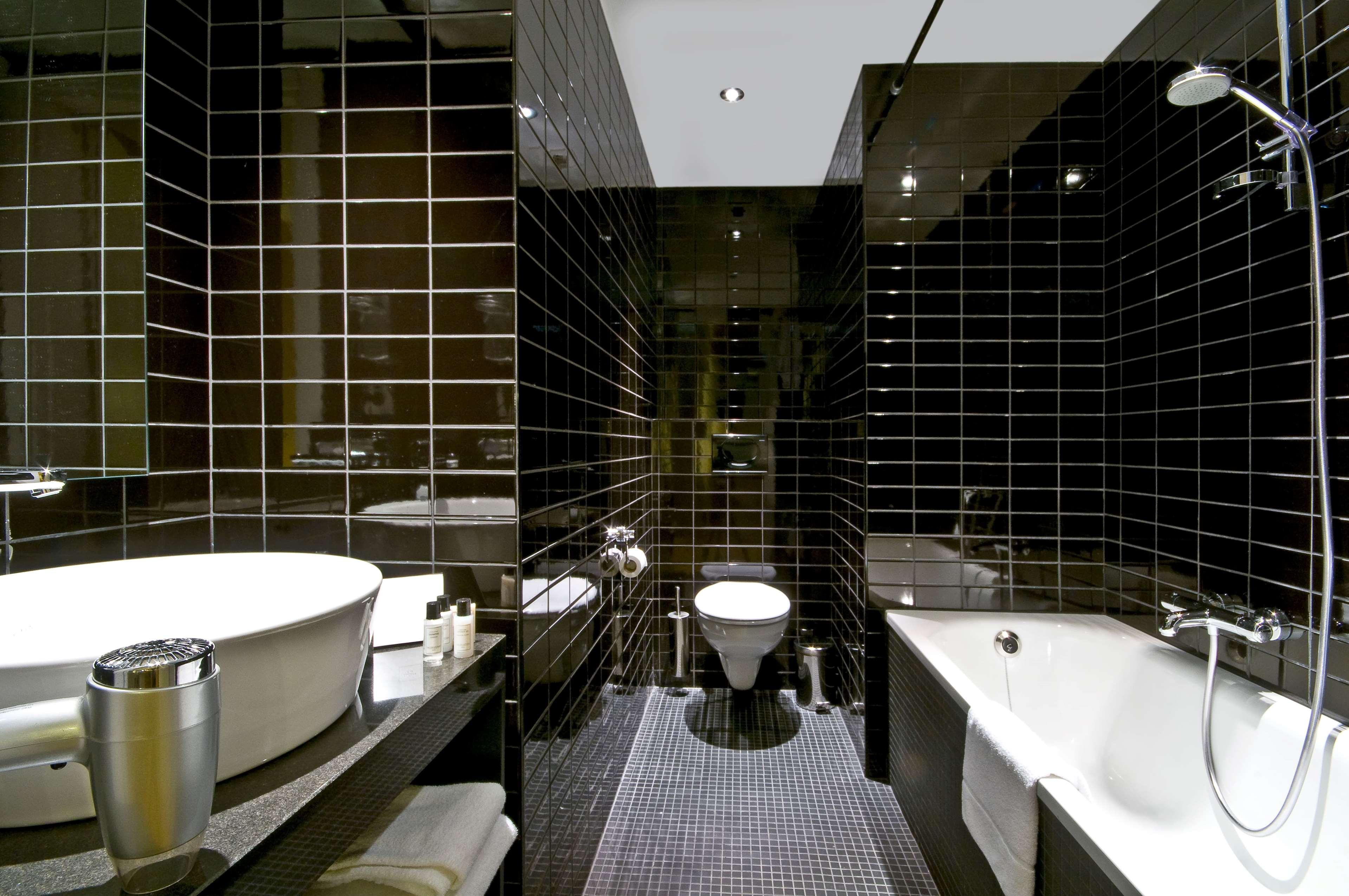 Tryp By Wyndham Hotel 3*